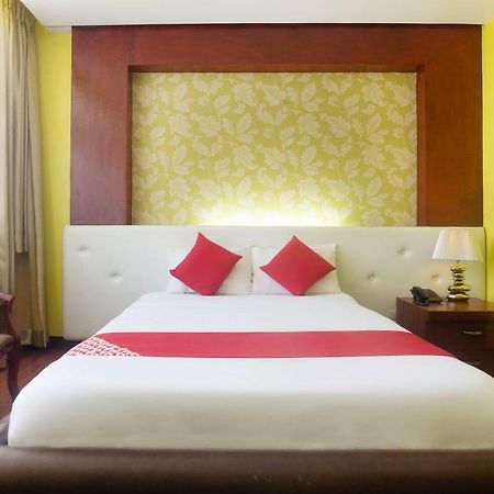 Oyo 159 San Remigio Pensionne Suites Cebu Екстериор снимка